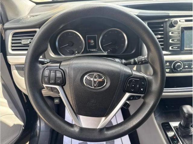 2019 Toyota Highlander LE