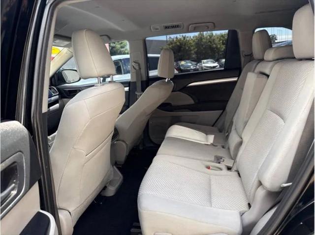 2019 Toyota Highlander LE