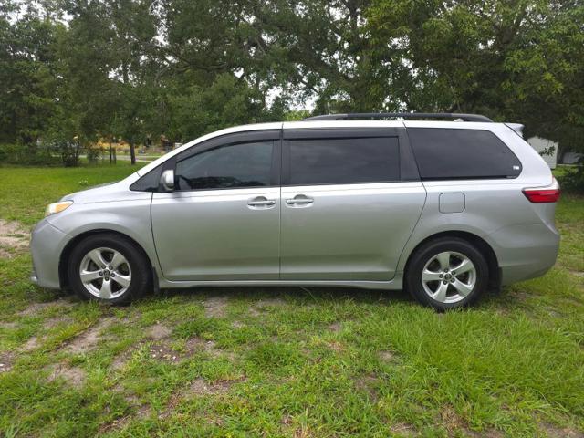 2018 Toyota Sienna LE 8 Passenger