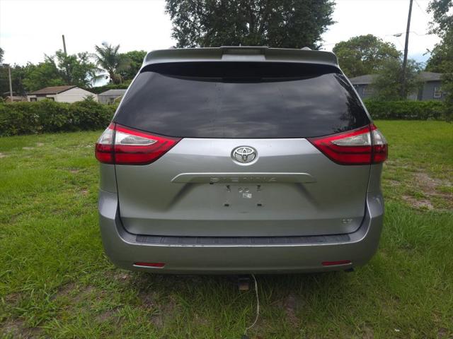 2018 Toyota Sienna LE 8 Passenger