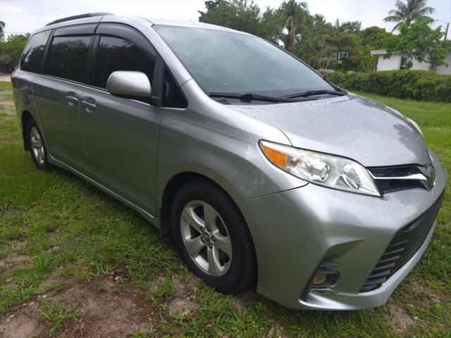 2018 Toyota Sienna LE 8 Passenger