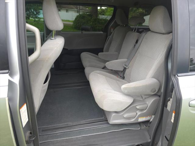 2018 Toyota Sienna LE 8 Passenger