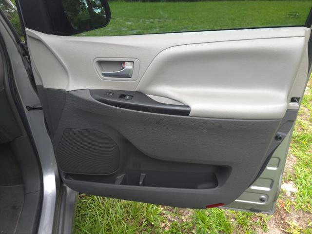 2018 Toyota Sienna LE 8 Passenger