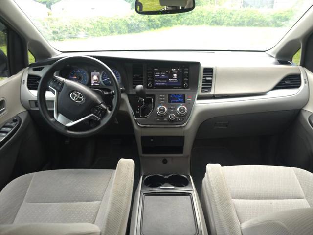 2018 Toyota Sienna LE 8 Passenger