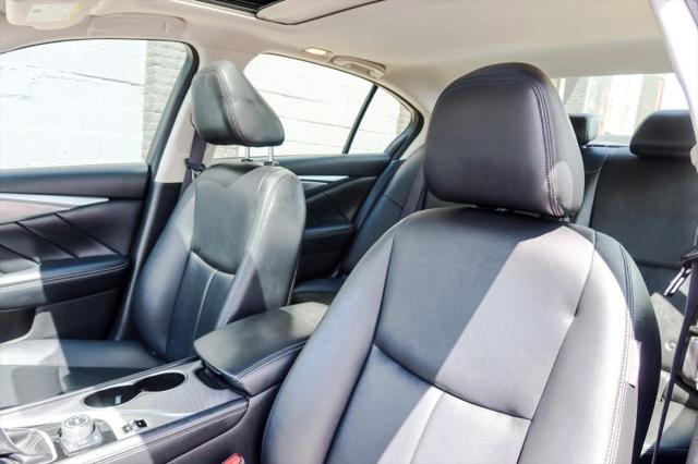2015 INFINITI Q50 3.7
