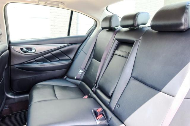 2015 INFINITI Q50 3.7
