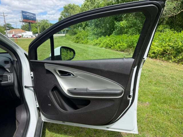 2012 Chevrolet Volt Base