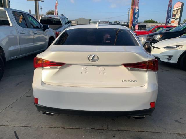 2019 Lexus IS 300 300