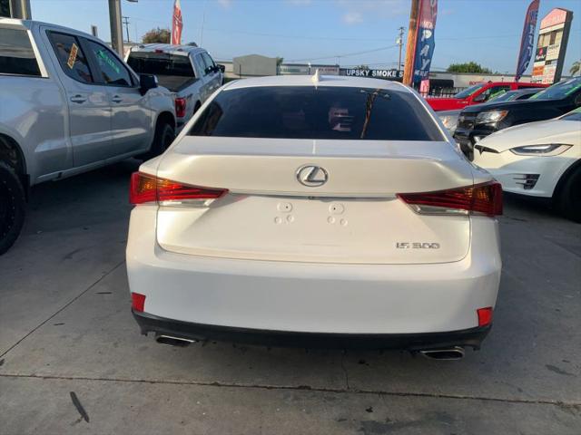 2019 Lexus IS 300 300