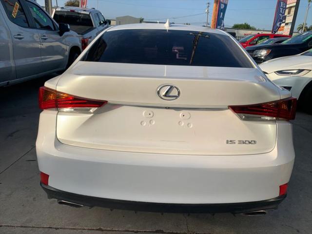 2019 Lexus IS 300 300