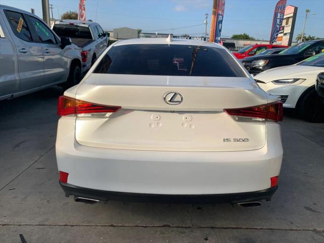 2019 Lexus IS 300 300