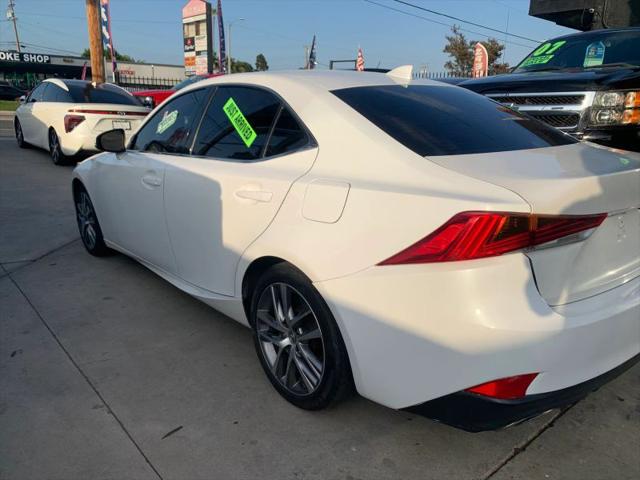 2019 Lexus IS 300 300