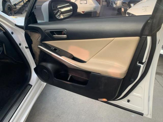 2019 Lexus IS 300 300