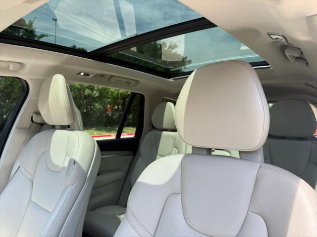 2021 Volvo XC90 T5 Momentum 7 Passenger