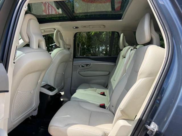 2021 Volvo XC90 T5 Momentum 7 Passenger