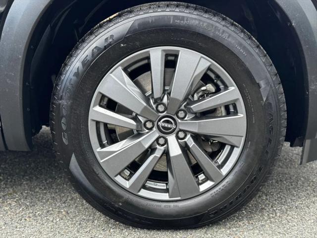 2025 Nissan Pathfinder SV 4WD
