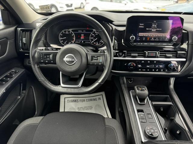 2025 Nissan Pathfinder SV 4WD