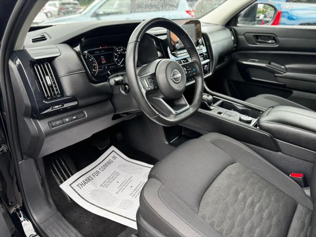 2025 Nissan Pathfinder SV 4WD