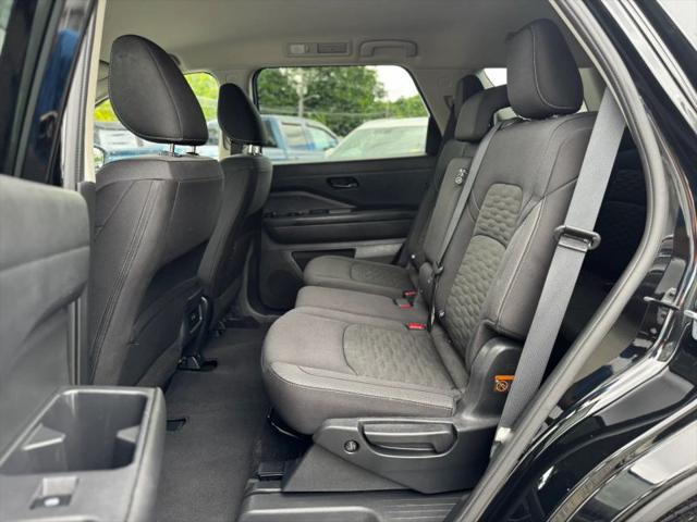2025 Nissan Pathfinder SV 4WD