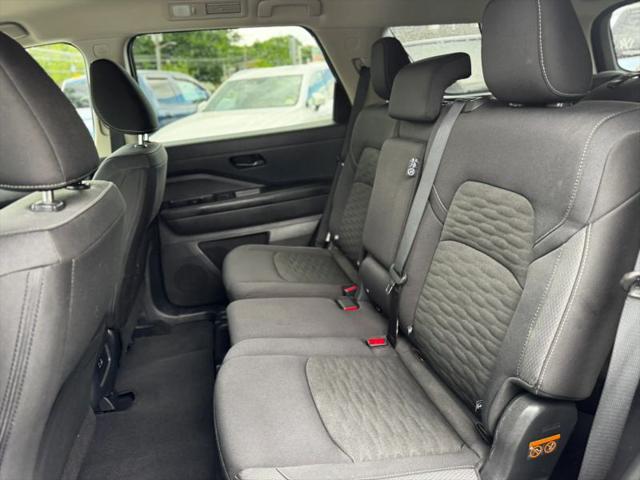 2025 Nissan Pathfinder SV 4WD