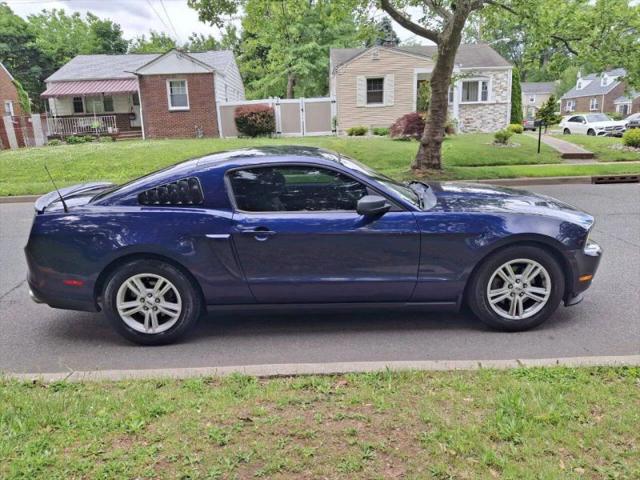 2012 Ford Mustang V6
