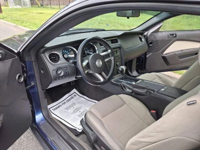 2012 Ford Mustang V6
