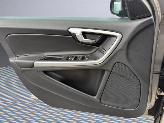 2015 Volvo S60 T5 Platinum