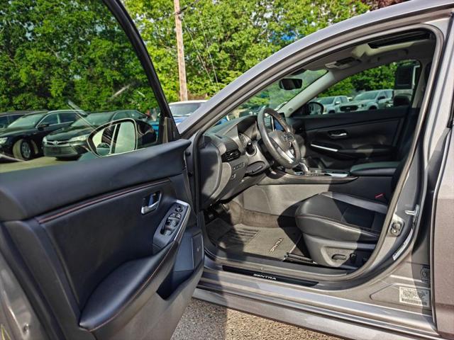 2022 Nissan Sentra SR Xtronic CVT