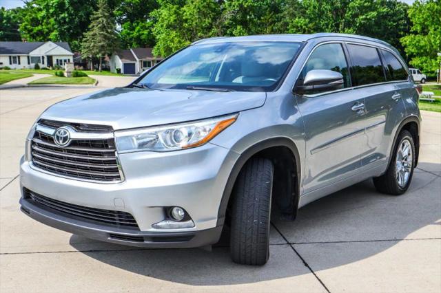 2015 Toyota Highlander Limited Platinum V6