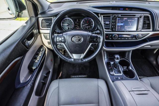 2015 Toyota Highlander Limited Platinum V6