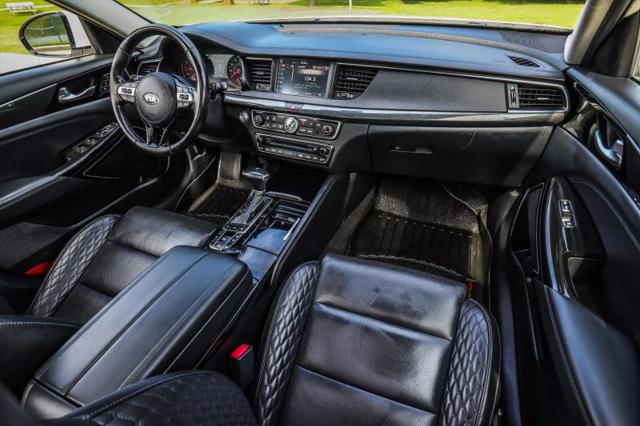 2017 Kia Cadenza Limited