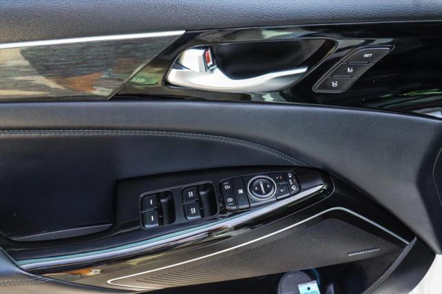 2017 Kia Cadenza Limited