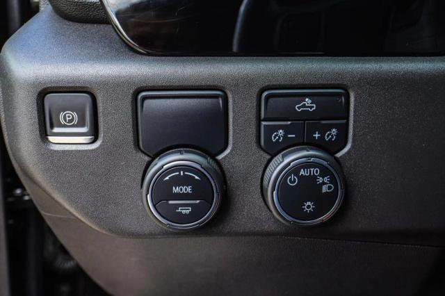 2022 Chevrolet Silverado 1500 2WD Crew Cab Short Bed LT