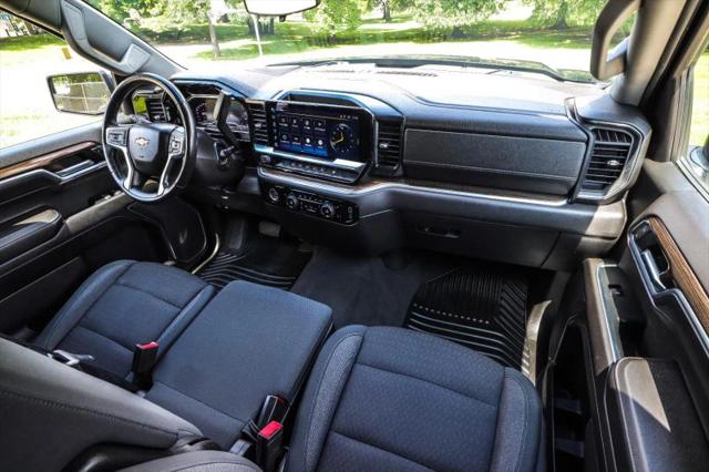 2022 Chevrolet Silverado 1500 2WD Crew Cab Short Bed LT
