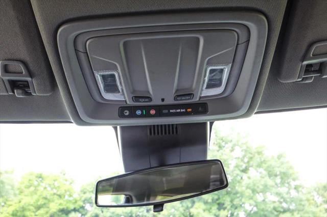 2022 Chevrolet Silverado 1500 2WD Crew Cab Short Bed LT
