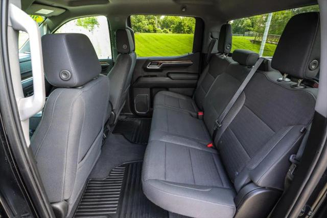 2022 Chevrolet Silverado 1500 2WD Crew Cab Short Bed LT