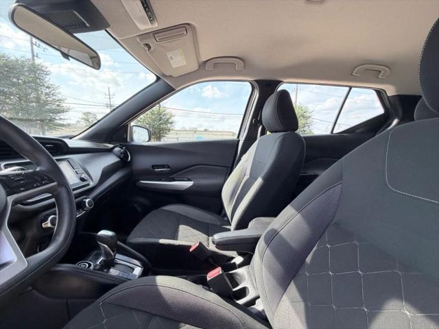 2020 Nissan Kicks SV Xtronic CVT