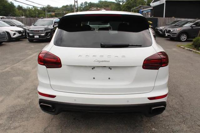 2016 Porsche Cayenne Base