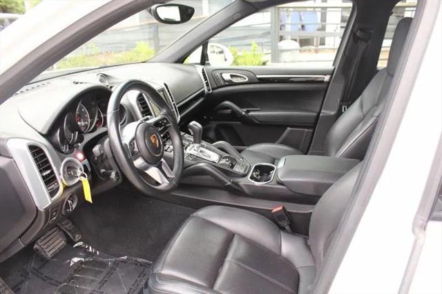 2016 Porsche Cayenne Base