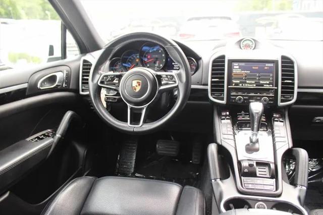 2016 Porsche Cayenne Base