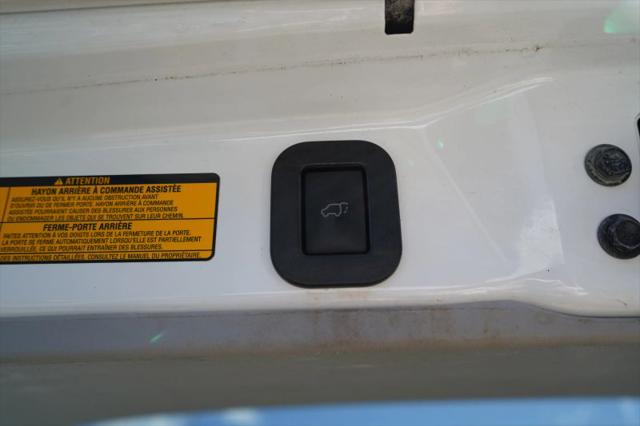 2014 Toyota Sienna SE 8 Passenger
