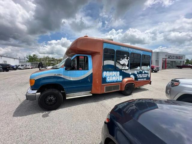 2006 Ford E-350 Cutaway Base