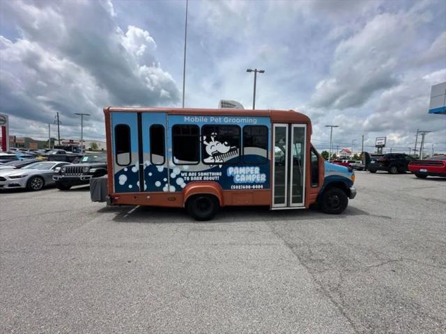 2006 Ford E-350 Cutaway Base