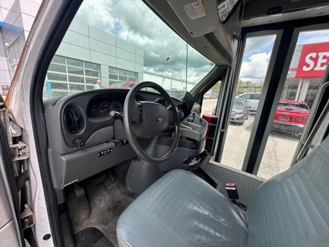 2006 Ford E-350 Cutaway Base