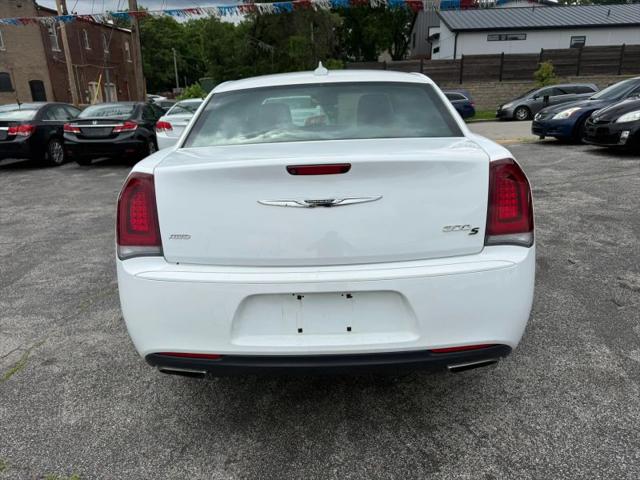 2016 Chrysler 300 300S