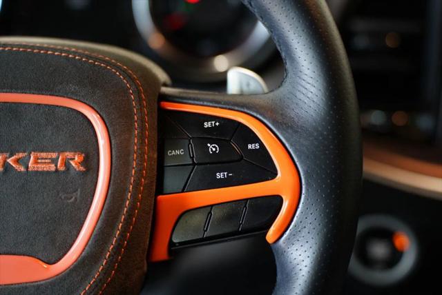 2017 Dodge Challenger 392 Hemi Scat Pack Shaker