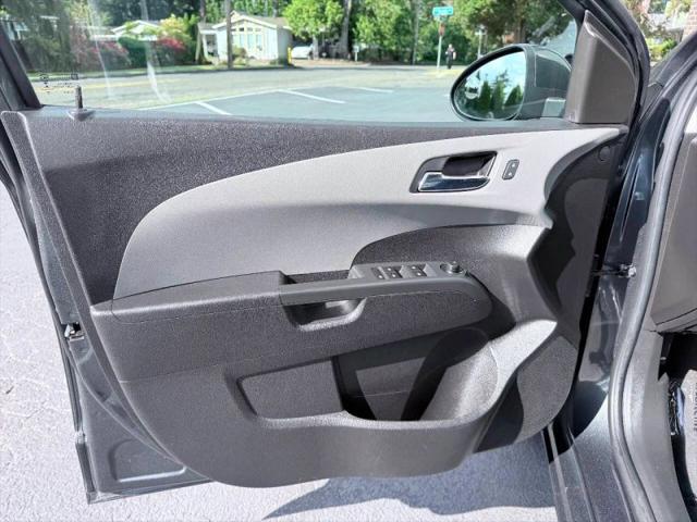 2017 Chevrolet Sonic LT Auto