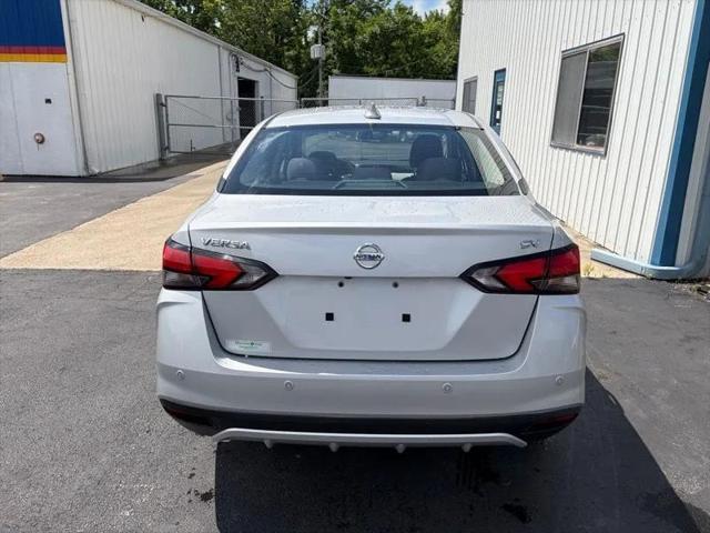 2021 Nissan Versa SV Xtronic CVT