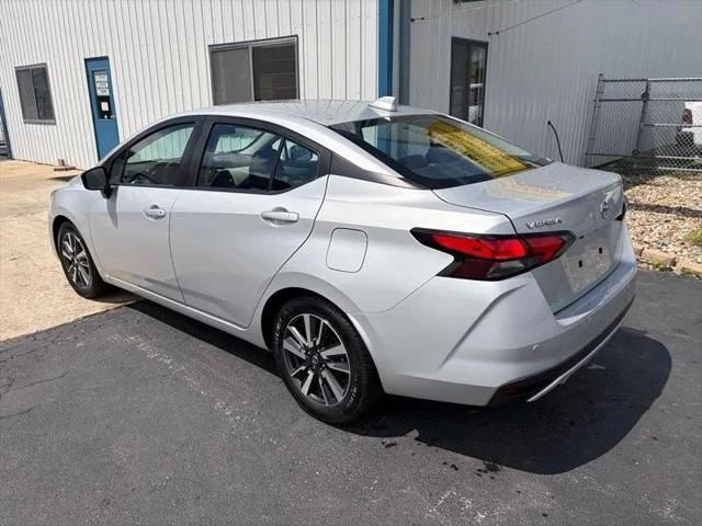 2021 Nissan Versa SV Xtronic CVT