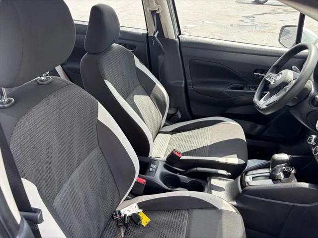 2021 Nissan Versa SV Xtronic CVT